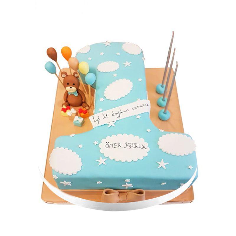 Bir Yaş Doğum Günü Pastası