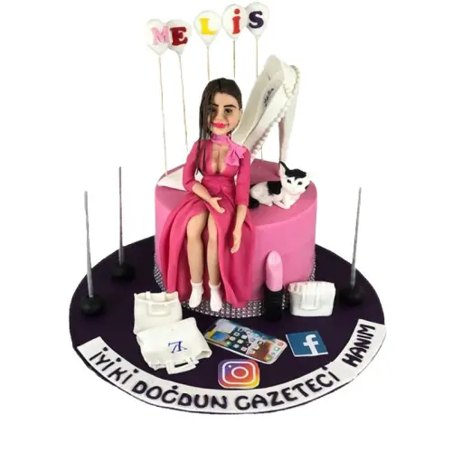 Influencer Modacı Doğum Günü Pastası