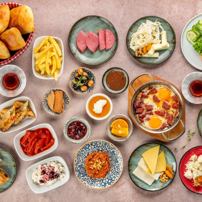 AUM Serpme Kahvaltı (2 Kişilik)